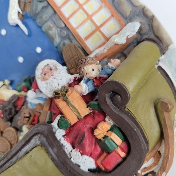 Vintage “A Christmas Remembered” Hand Painted DecorativePlate and stand 1997 - Picture 13 of 16